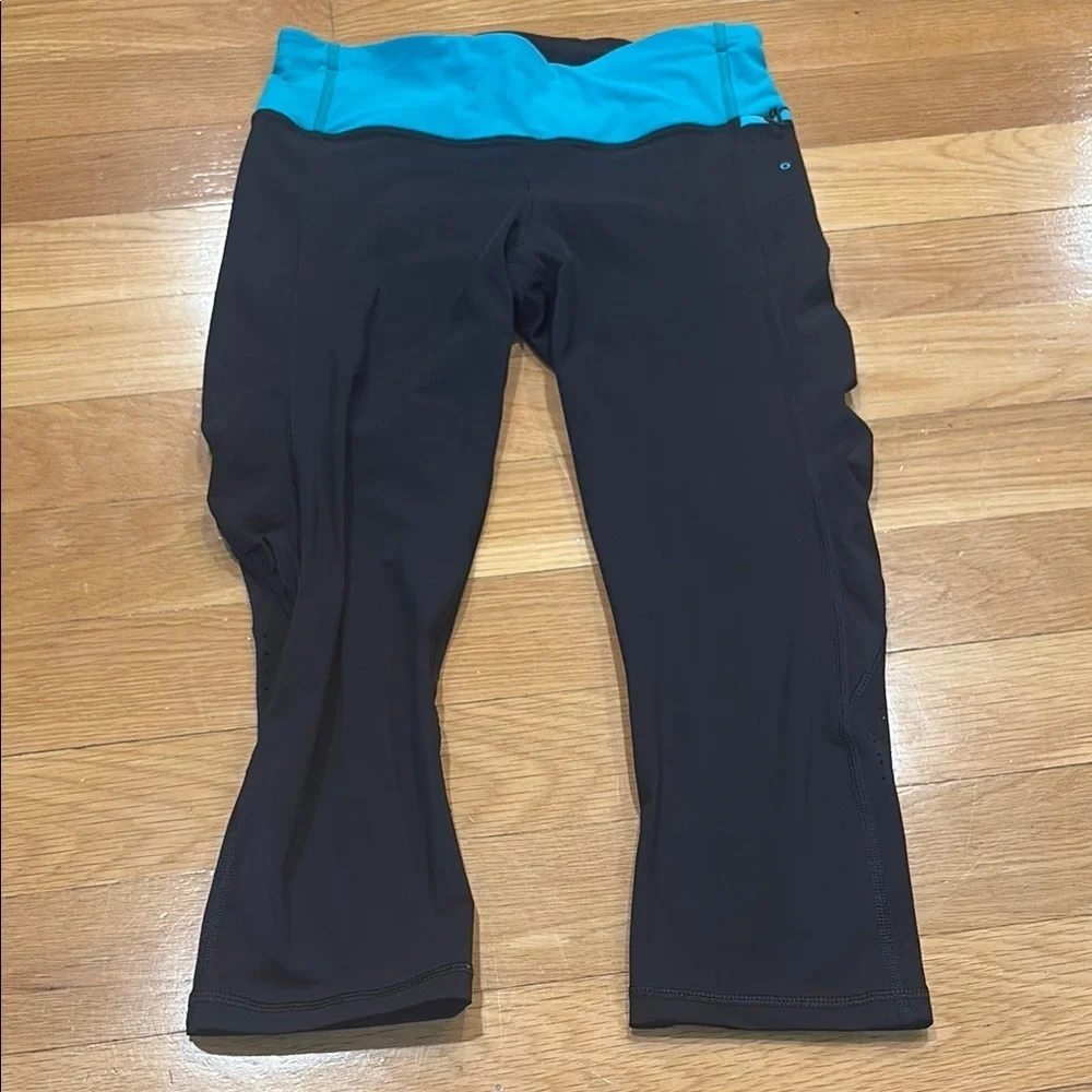 Lululemon Athletica Black and Blue Capris